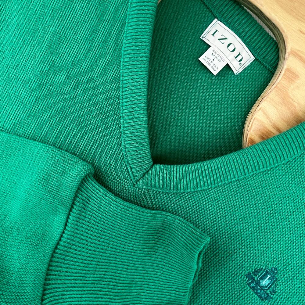 Vintage Izod Sweater Mens Large Green V Neck Pullover Acrylic Golf Knit USA